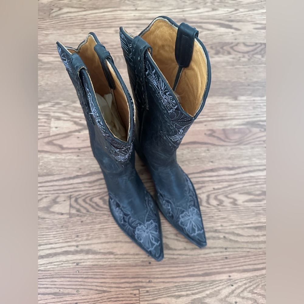 Old Gringo cowboy boots